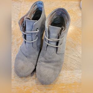 TOMS Desert Wedge Bootie Size 9